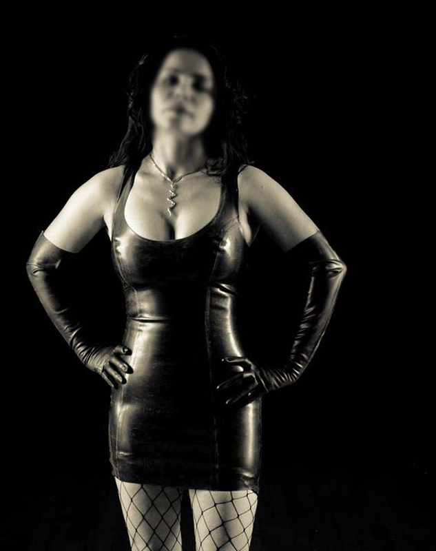 London-Mistress-Tara.